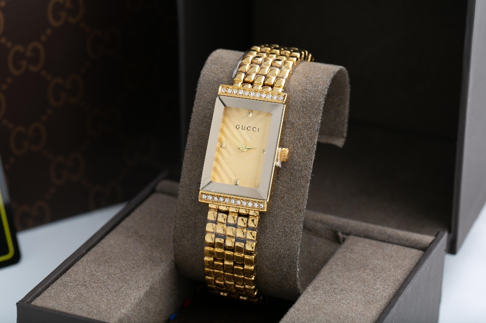 Women stuff Watch GUCCI Brand (( Special offers))-12801455|Mzad Qatar